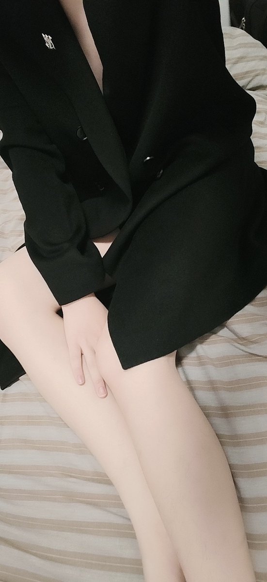 haasoooooooo's tweet photo. 小时候没玩过但是长大了之后突然沉迷上了王者荣耀是不是有点怪 https://t.co/wcohSOqB6j