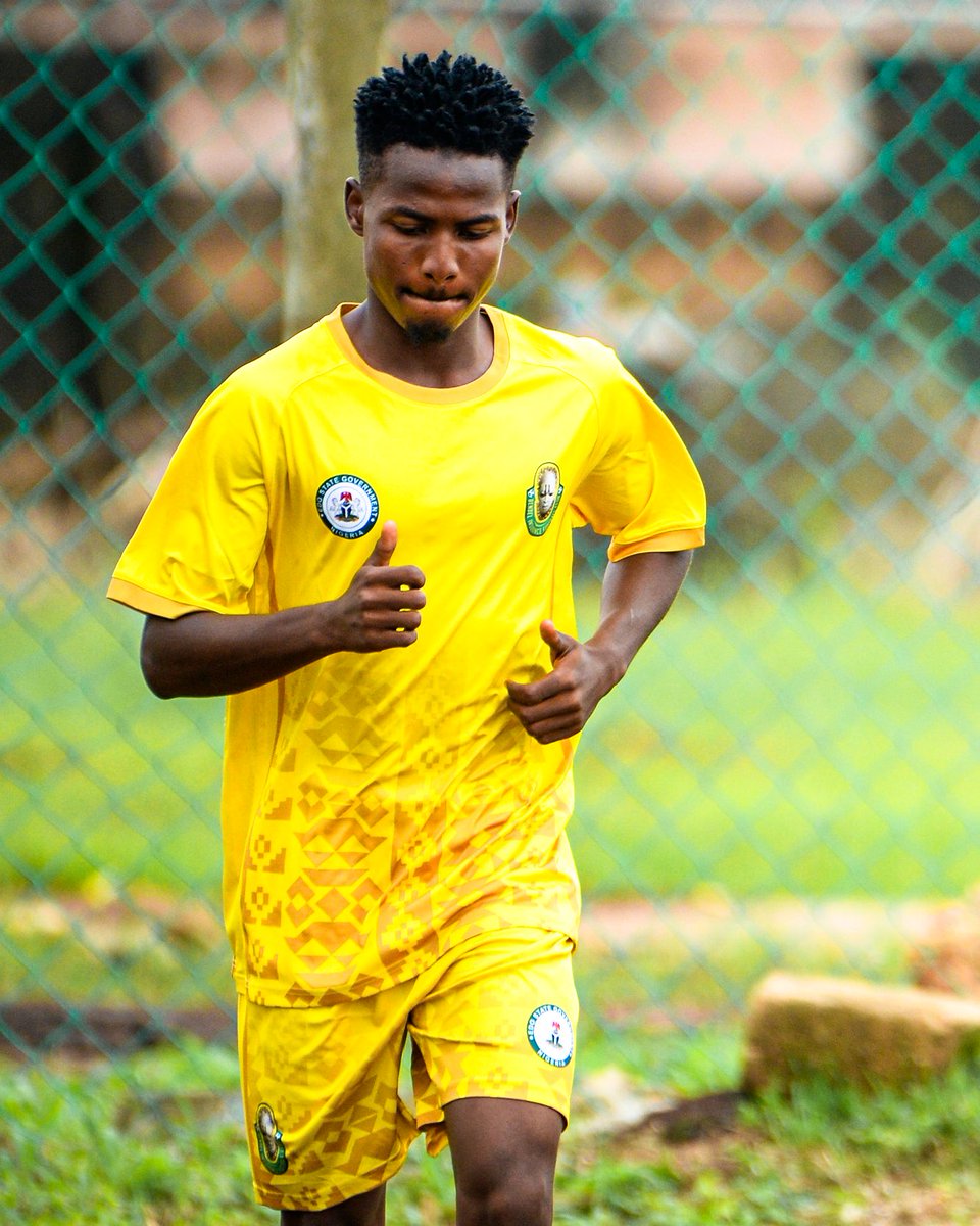 bendelinsurance's tweet photo. Back to Work. 💪⚽
Eyes on the next battle. 

Adaaa Bendel! 💛💚 https://t.co/n0agC5BfNF