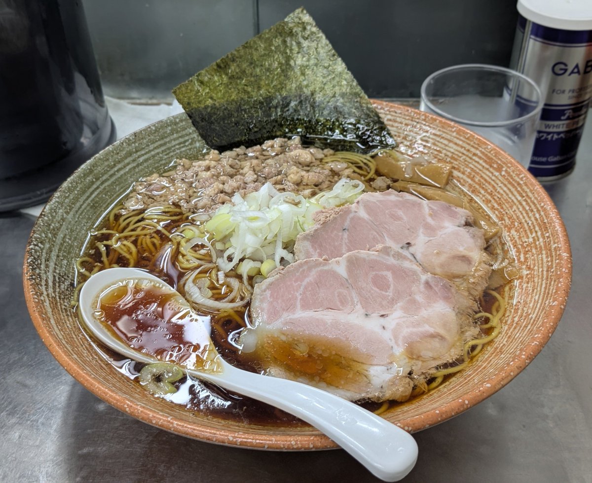 satoru23225's tweet photo. 神保町　覆麺智
覆麺正油
最高の一杯です
ありがとうございます
ご馳走様でした https://t.co/Y2K007lTU2