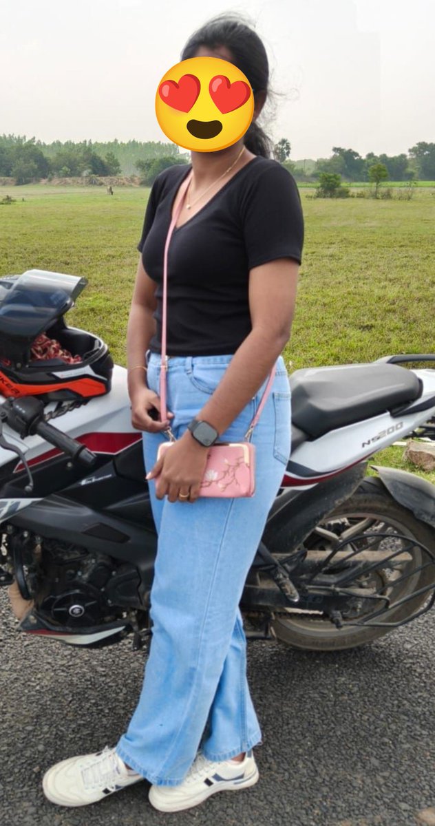 boultboy30's tweet photo. Kutty #molai ya irundhalum Gummu iruka π« π
Ava kaal la irundhu nakki π
mela vandhu ava thoda ya viruchu #punda ya lick pani taste pananum 𫦠π€€
#bustyass #sexybutt #hotstruture #boobs https://t.co/tK1p92WhB9