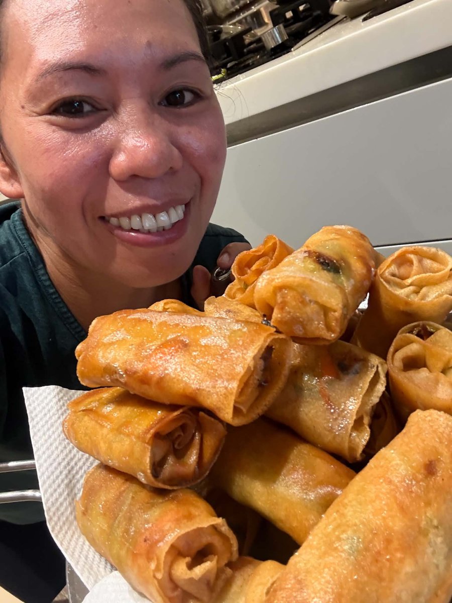 GenQuimba's tweet photo. Today I prepared a Filipino feast:
- Pansit Bihon (noodle dish),
- Lumpiang Gulay (veggie spring rolls), and
- Pakbet (mixed vegetables).
Want some? 😋
#PansitBihon #LumpiangGulay #Pakbet #FilipinoFood #LutongBahay #HomeCooking #Foodie #HKPinay https://t.co/1Z1e4HlVh7