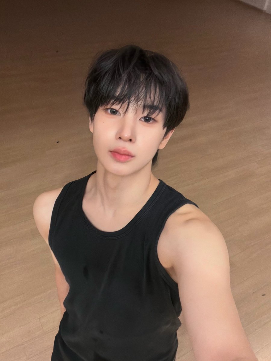 Seongjunkiyo's tweet photo. 아!!!!!!!! 소리지름.. https://t.co/cxc4WSr5Sp