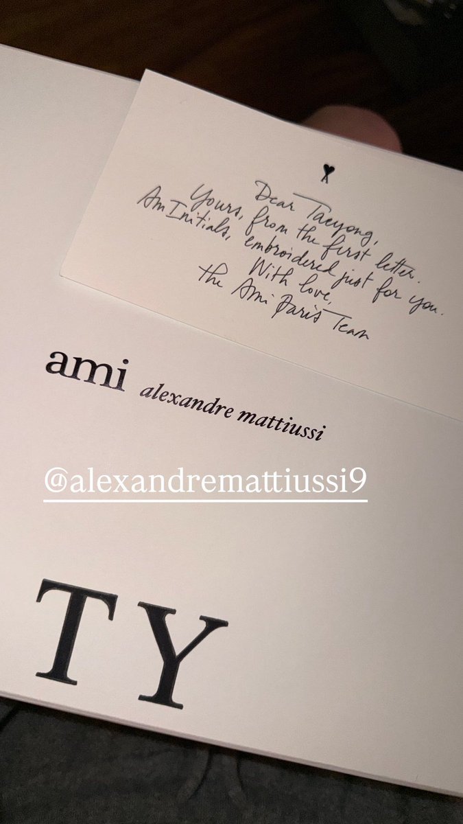 ltygenius's tweet photo. #TAEYONG via instagram received letter embroidered with his name initials TY and Green Cotton "Don't Forget To Love" Cap from Ami Paris Team and Creative Director Alexandre Mattiussi 🤎

#AMI #AMIPARIS @amiparis https://t.co/k1yMdxAshs