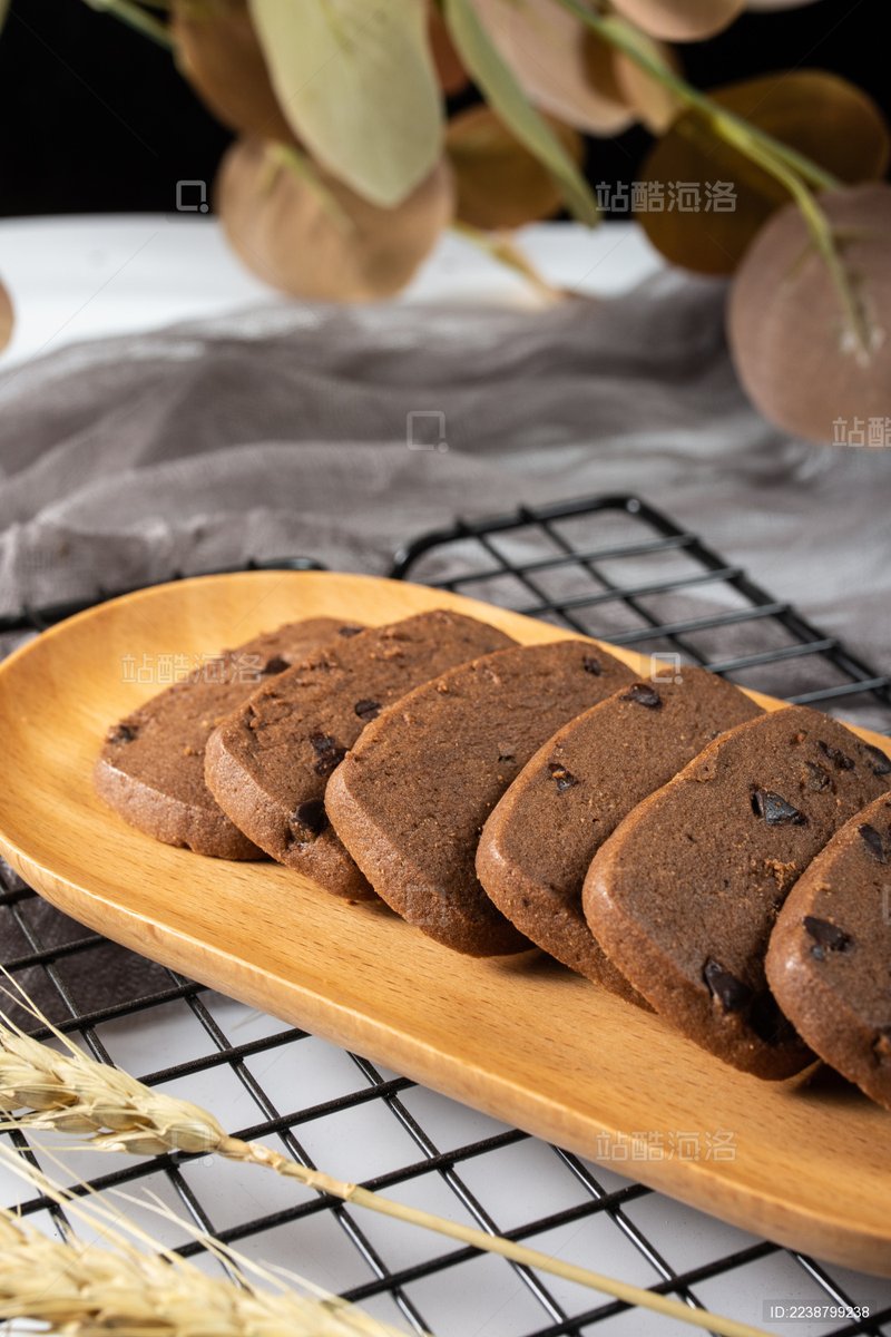 XnwachKa's tweet photo. Hey neighbor! Freshly baked chocolate chip cookies on my porch—come grab a warm one anytime today, no need to knock.  #NeighborlyLove https://t.co/ArOX9ss7lS