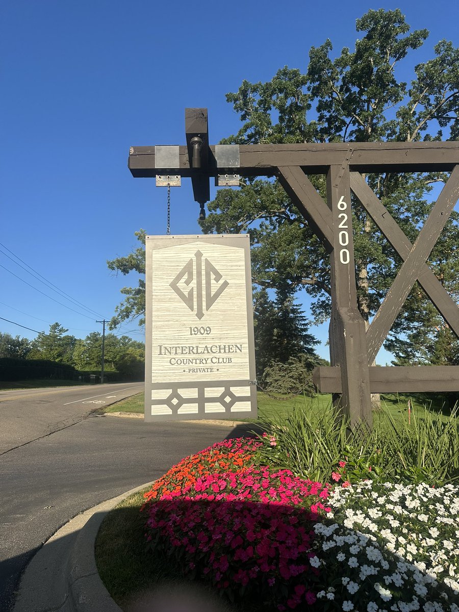 BryanTweed16's tweet photo. Excited for my first @DonaldRossSocie event! https://t.co/9BpxNkL1f6