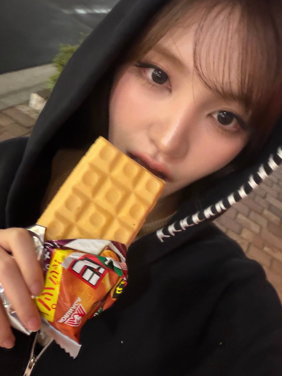 luvcrxch's tweet photo. 아이스크림 ♡ 리즈 인정해주자... https://t.co/K9upfrfb28