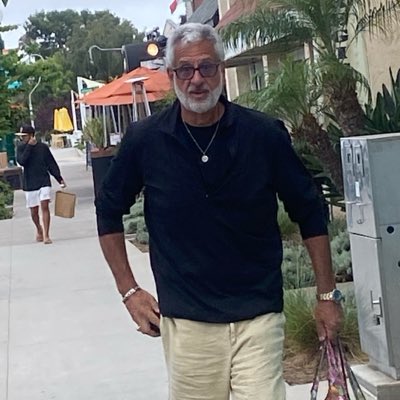 MarkSantac4945's tweet photo. #NewProfilePic https://t.co/A1d8DTSuiz