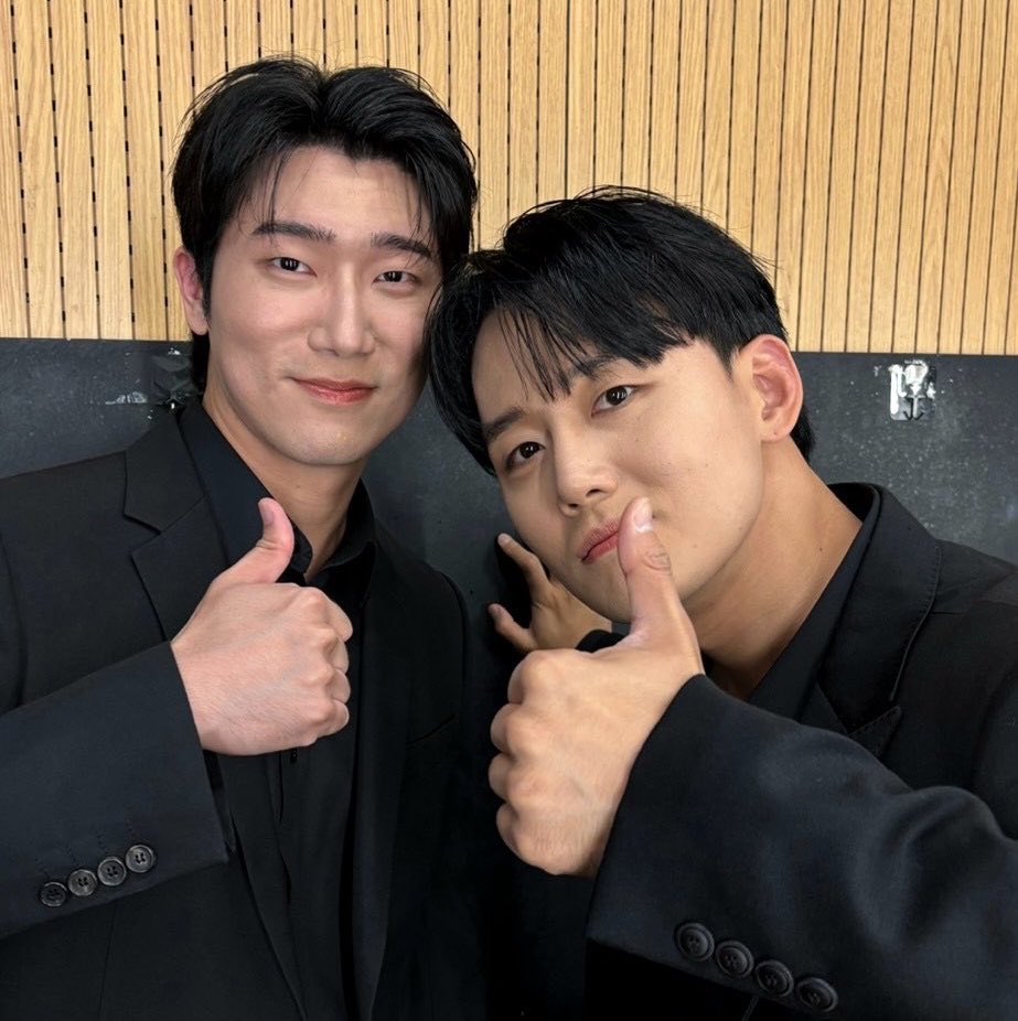 _5_potato's tweet photo. 종석이형이랑찍은사진봤는데무슨주먹이두배차이나던데요 https://t.co/iqs8cQXhZi
