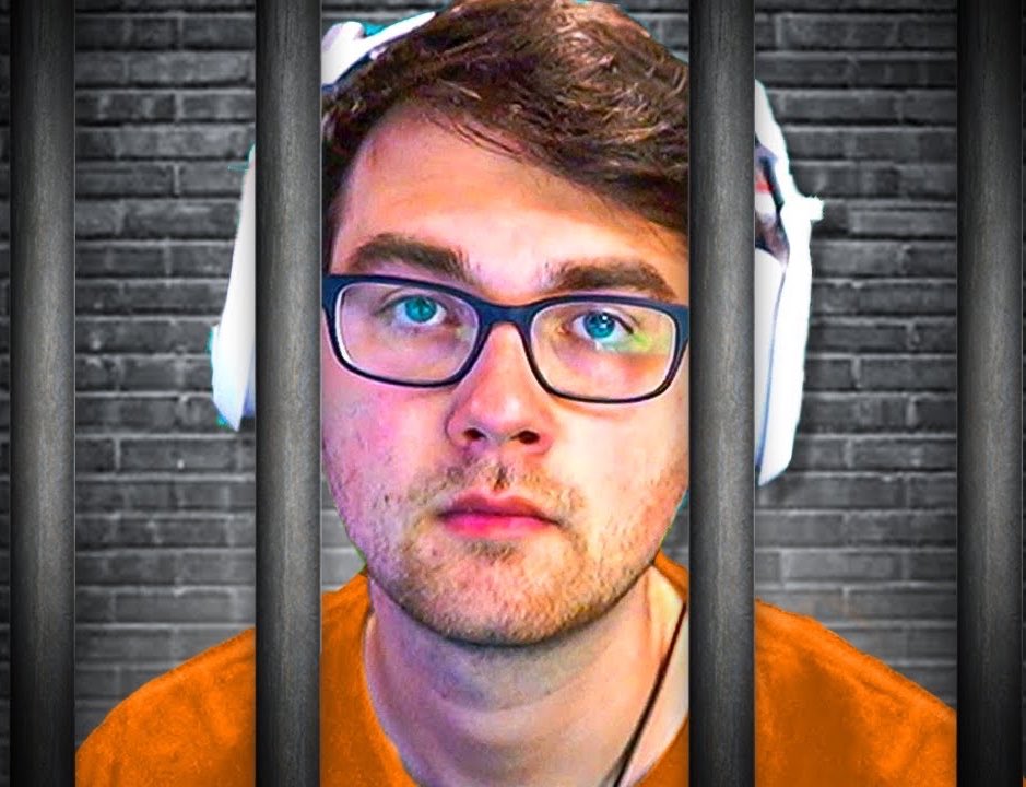 clpzy's tweet photo. 🚨 BREAKING: Red Kiwiz will not be buying the new iPhone 18.

"13 just feels just feels perfect,” - Kiwiz https://t.co/BGcTGMK6t0
