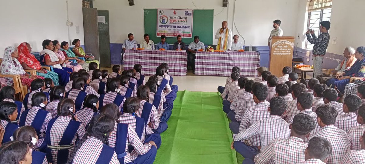 Hardktm's tweet photo. Awareness campaign for #EndChildMarriage, including key stakeholders: MLA @MarkamTuleGGP, Korba Dist, Chhattisgarh. 
#ChildMarriageFreeIndia 
@JustRightsIndia https://t.co/58l7vhrD5X
