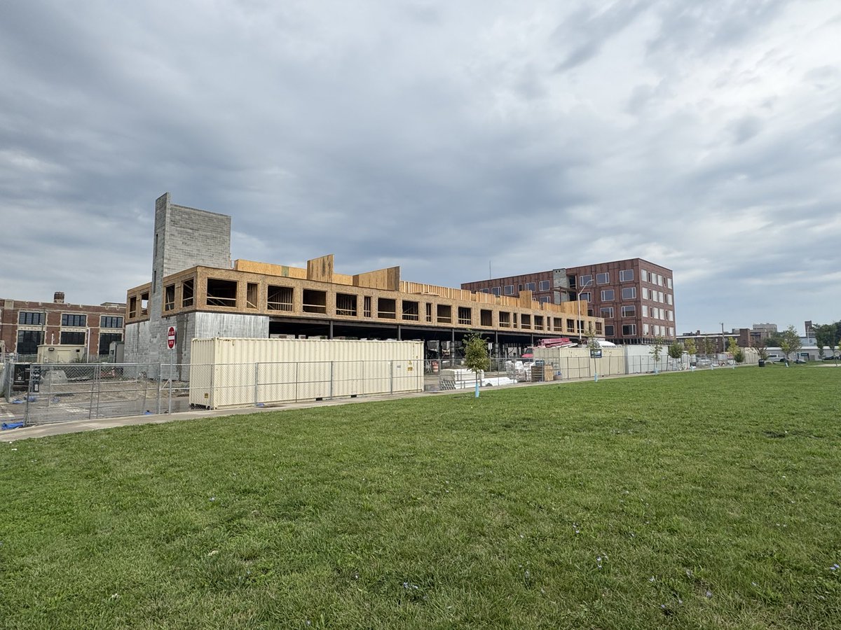 DetDevelopment's tweet photo. 900 Tuscola @ Midtown West

Five-story new construction containing 67 affordable units and 1000 SF of retail

Funding includes the City of Detroit, HOME funds, MSHDA, and various others

Developed by Procida Development Group

Designed by VolumeOne Studios and McIntosh Poris https://t.co/uEzMe8KEvW