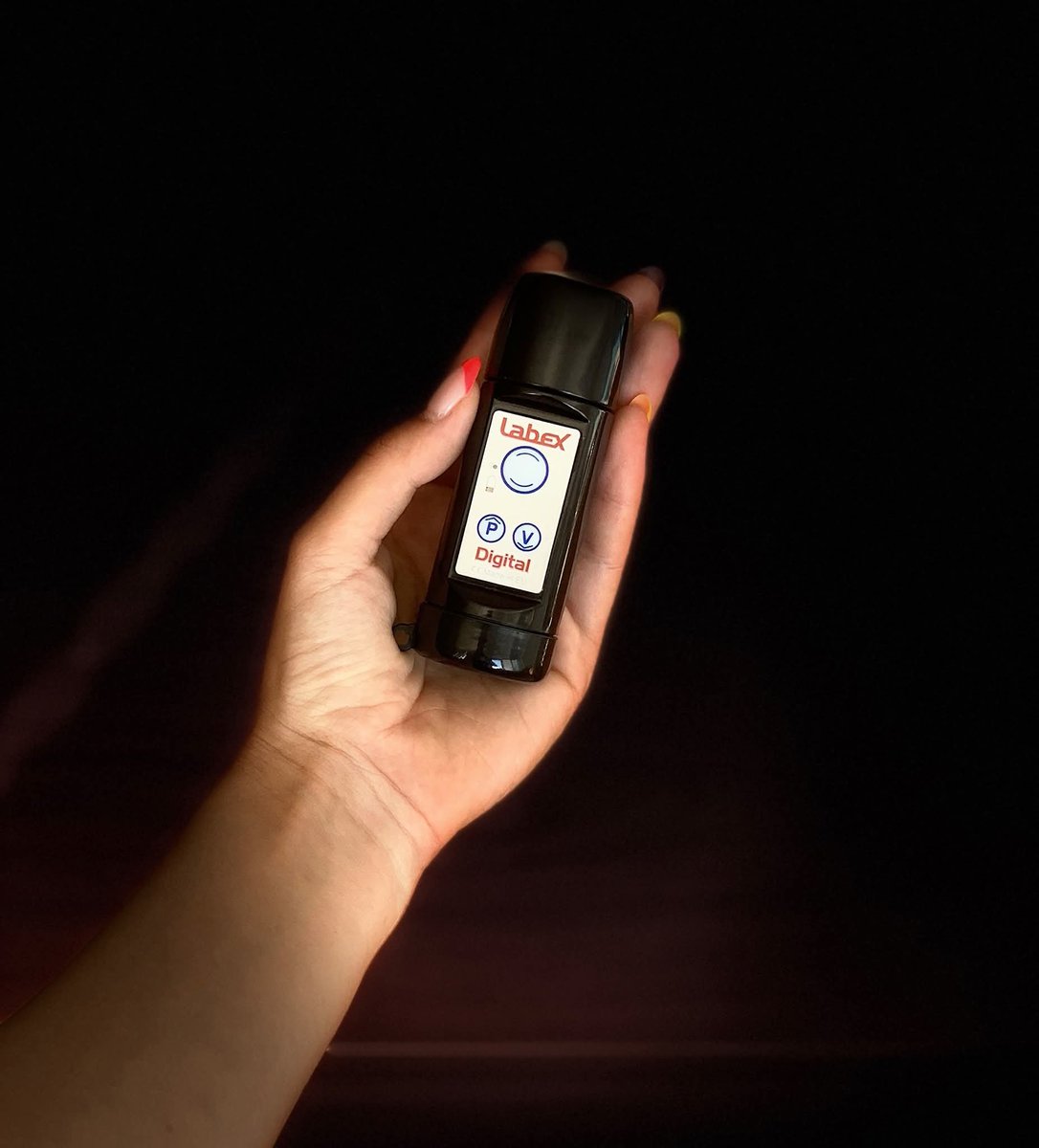 electrolarynx1's tweet photo. Introducing the LABEX Digital Electrolarynx.
The LABEX Digital is perfect for users who have undergone laryngectomy and want affordable functionality in a tiny, yet durable package.
Build with simplicity in mind, the LABEX Digital comes with a single-press-and-talk functionality. https://t.co/UB6Vv5joMv