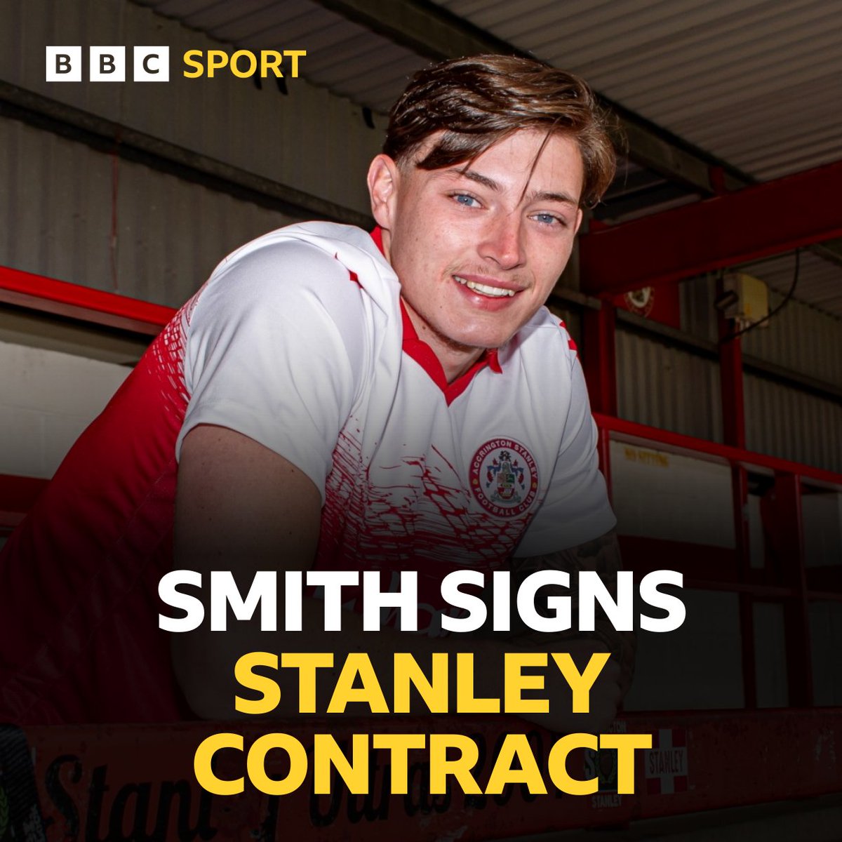 BBCLancsSport's tweet photo. 🔴  "He was at #Bolton and didn't take up a contract offer. He had offers from other clubs, but we gave him an opportunity to come and be around the first-team environment."

#Accrington Stanley manager John Doolan reveals why #asfc have signed centre half Oliver Smith on a short-term deal.

#bbcfootball