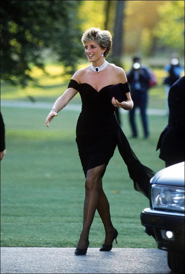 Emilycarteas's tweet photo. Princess Diana’s “Revenge Dress” is going up for auction with part of the proceeds benefiting NHS Lothian Charity on behalf of the Royal Hospital of Edinburgh

What you guys say , how much it will go ? https://t.co/o9hYXCpOic