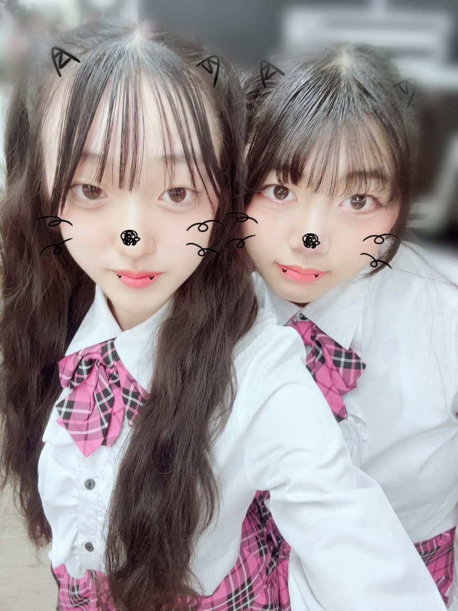 sopro_karin's tweet photo. TikTok LIVEありがとうございました-  ̫-
やっぱ憧れはそよさんですね𖤐まさかの両思いで嬉しすぎました🫢💟

かわいいあやさとover the worldが好きなかいな🩷🩷ほかの1年生も先輩もたくさん写真撮りましょーね>ᴗ< https://t.co/JOE6dfN7wr