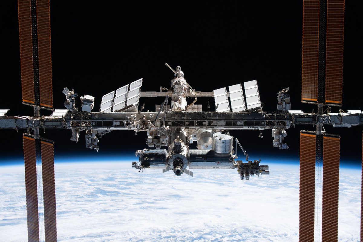 esaspaceflight's tweet photo. 🚀 @esa has signed a service contract with The Exploration Company under ALADDIN, Europe's commercial cargo return programme.

The agreement covers an initial demonstration mission of the Nyx capsule to the International @Space_Station and future cargo transportation services in Low Earth Orbit.

The contract marks an important step towards developing an independent European cargo transportation capability.

Read more: https://t.co/2Go1cmOoz1