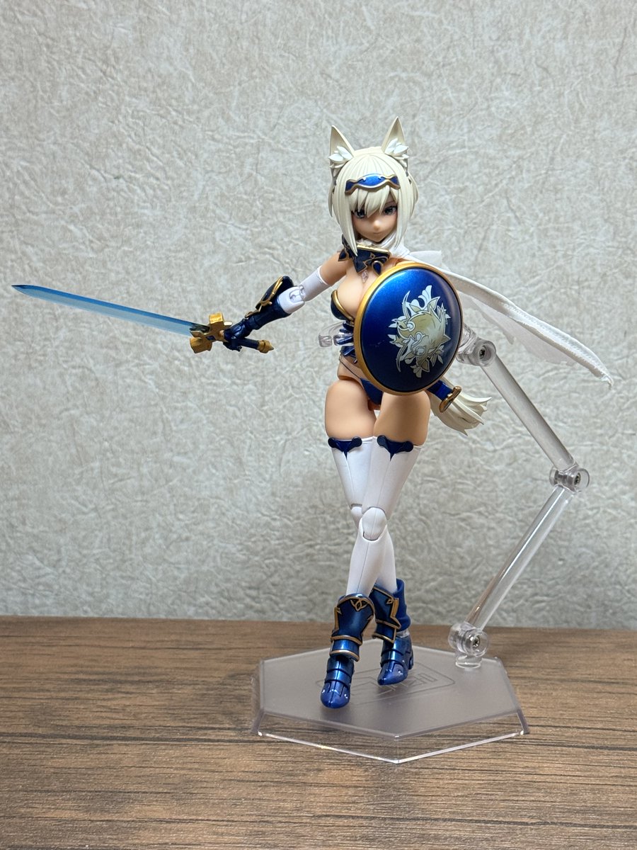 archive_fig64's tweet photo. こんばんは！今日は以前予約した蝸之殻の「勇者ウルフ」が届きました。蝸之殻の可動の凄いこと！色々遊んでから飾ろうと思います😊
＃蝸之殻
＃スネイルシェル https://t.co/qokFO4zfbD