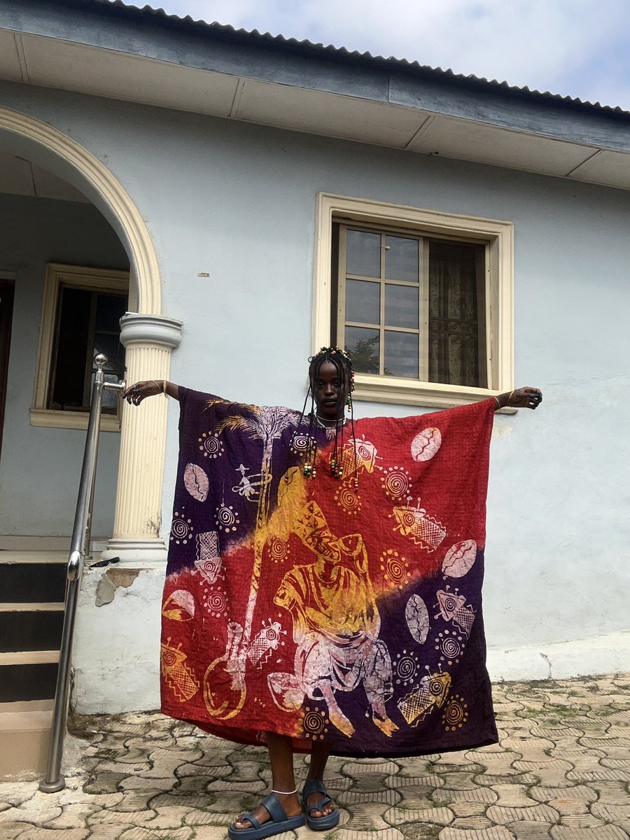 Obinrinism's tweet photo. Beautiful Adire made by @YorubaAsf 

A stunning display of the beautiful of Yoruba culture and Adire textile arts 🎨 https://t.co/1VF0ESJosu