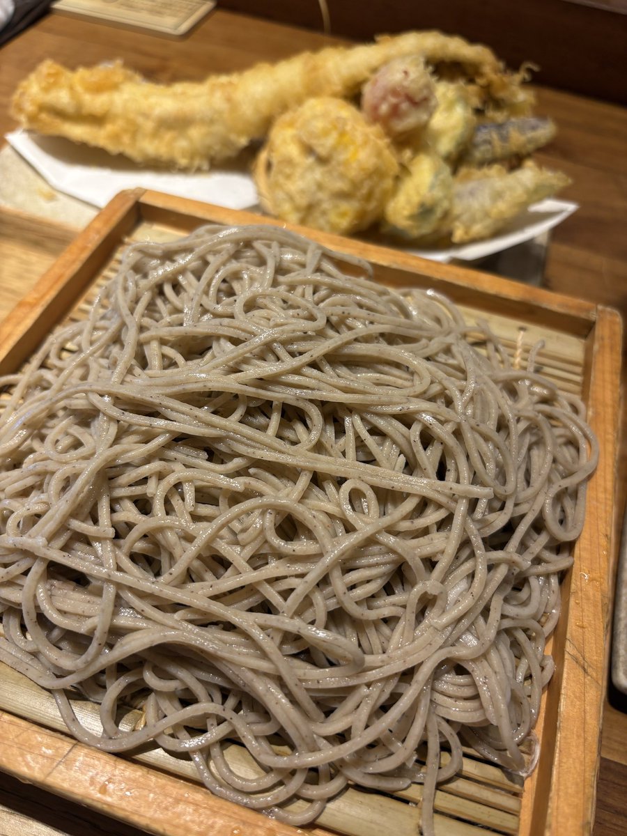 DtMlekz's tweet photo. ハモ大葉春巻き美味しーいつくってみよ https://t.co/K2pYdqQd2n