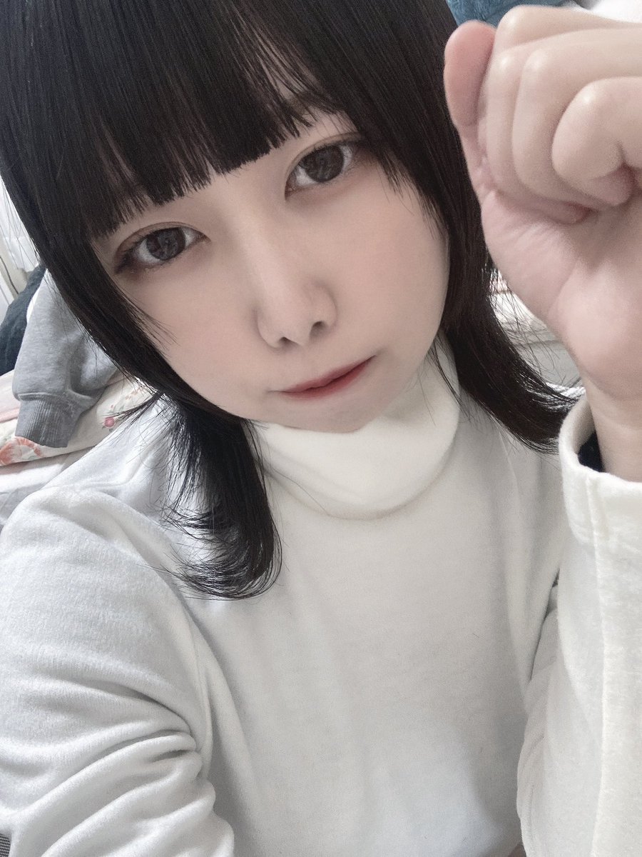 __whitebrim's tweet photo. どっちも可愛いよね〜という前提のもと、人間って変わるなあと強く感じる🤓 https://t.co/kSGk5DRYcL