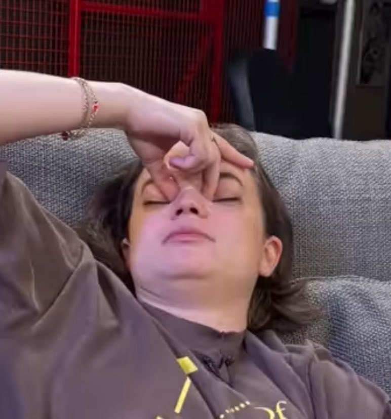 ladyfeetsalot's tweet photo. PLEASE give Angela a fidget ring PLEASE I’ve played these games before https://t.co/umm50mcwOG