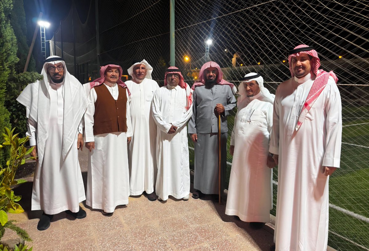 b_vg80's tweet photo. الشيخ #سعود_الشريم يوم الأمس بالطائف 😍 https://t.co/TLdCVj7ia6
