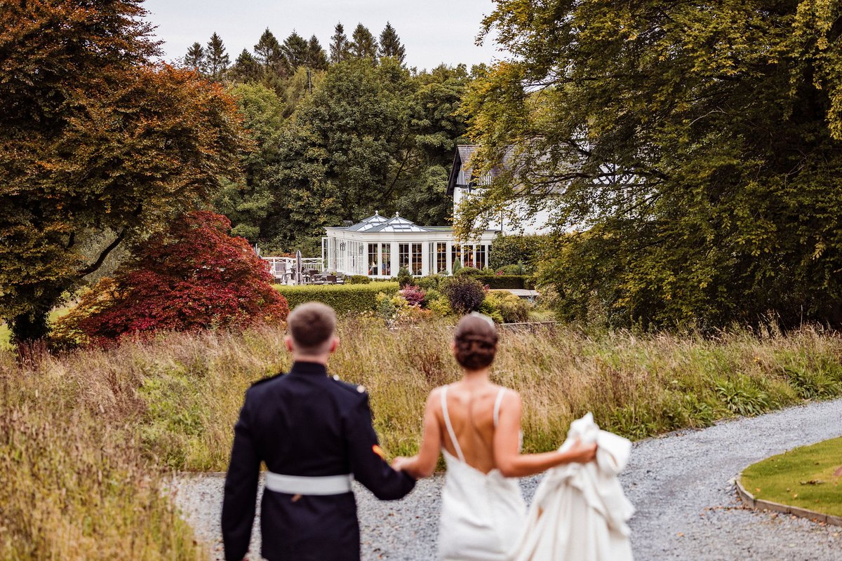 LeeuCollection's tweet photo. The most memorable weddings are shared with the people who know your story best.

Gather your family and friends for a joyful celebration at 
@LinthwaiteHouse.

Begin planning your day: https://t.co/zGngLZk2Uu

© Mark Battista https://t.co/piv5tzNEAY