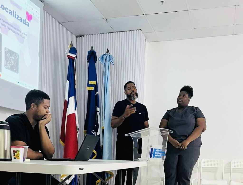 Hospitalmbc1's tweet photo. 💙🏥 Celebramos con alegría la culminación de la segunda cohorte de pasantes técnicos en Rayos X.

Destacamos este importante logro, que contribuye al fortalecimiento de las competencias y a la formación continua de nuestros futuros profesionales.

#HospitalMunicipalBocaChica https://t.co/68XYoULOTH