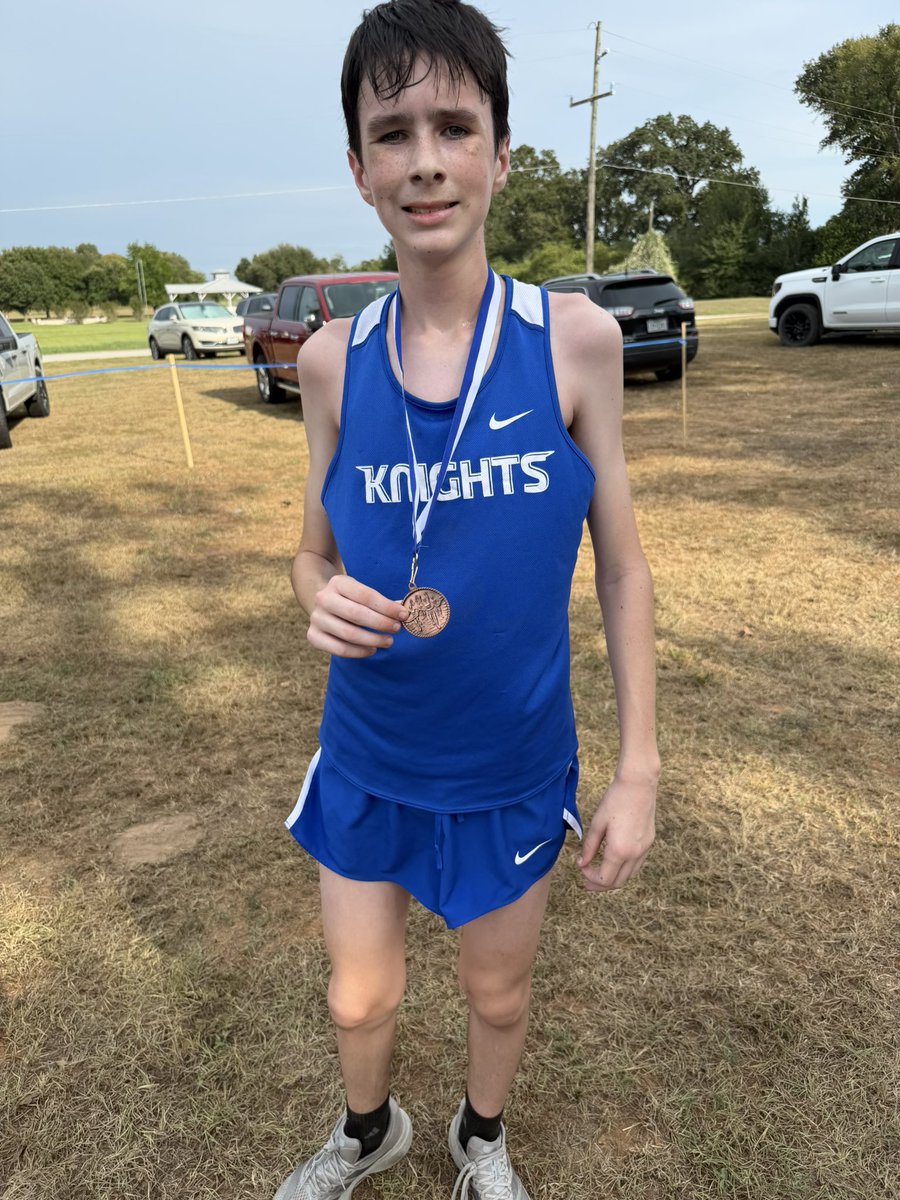 CSMSGA's tweet photo. Congrats to all of our runners yesterday! A special shoutout to the athletes that received medals for a top 15 finish. One 7th grade girl not pictured, Cook. #TheKnightWay #TheRightWay https://t.co/ukCg9yGpQp