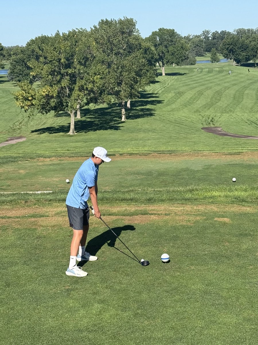 SCNorthBoysGolf's tweet photo. Team took the triangular yesterday at Green Valley with a score of 335. Individual scores 

Seth Frankele 80
Kale Puetz 80
Alex Hexom 86
Talyn Sheffy 89
Marshall Davidson 90
Logan Salmon 92 https://t.co/YlXgNeNez9
