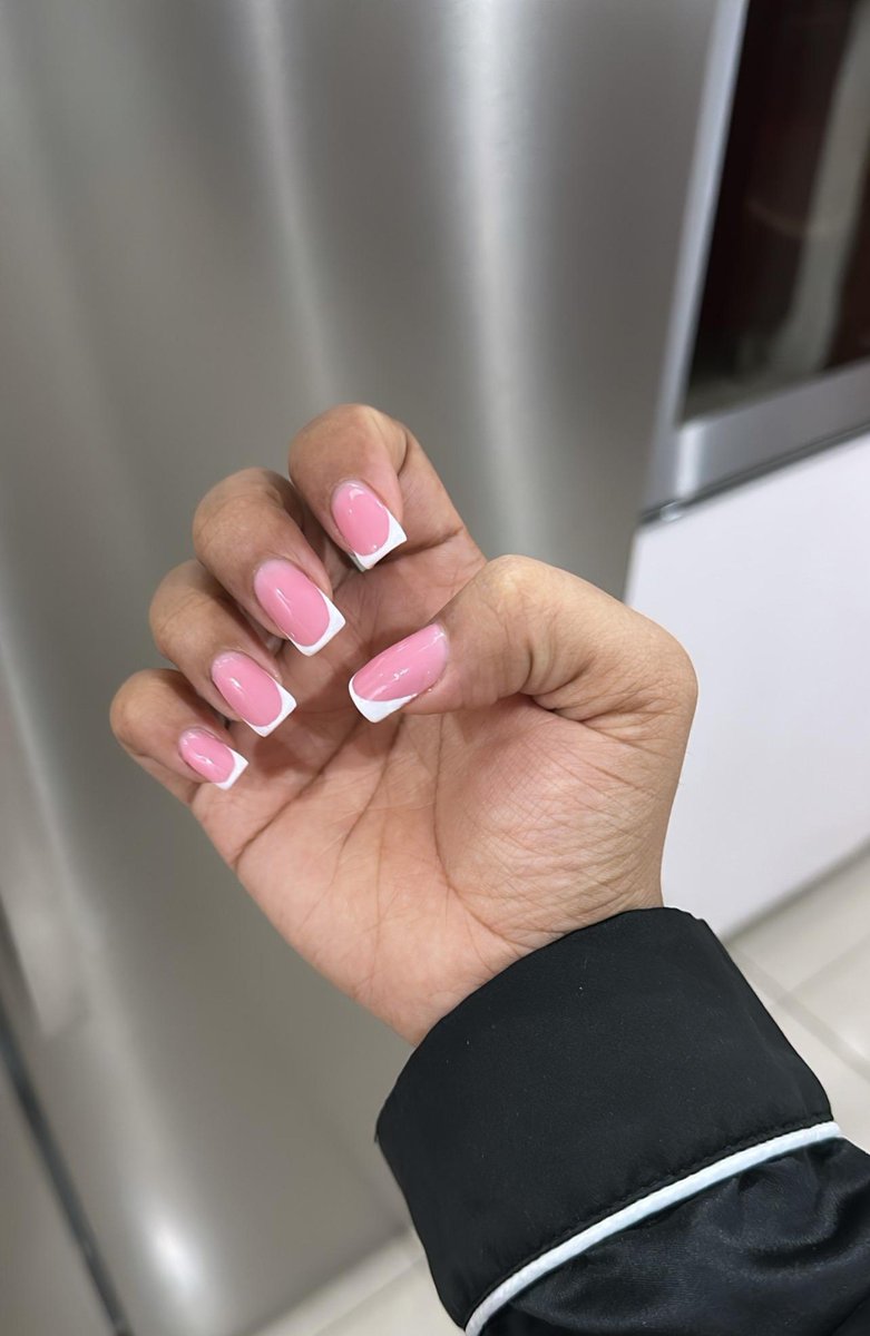 bassiemasilo's tweet photo. @_Hybreed_ I'm a nail technician based in Pimville, soweto (Home studio) 💅🏽
 🚗 House calls available around Soweto.
I do, Gel x, Polygel and Rubber base from R150 
D/M to book.

#SowetoNailTech #GelXNails #PimvilleNails https://t.co/KwoUDSrWWN