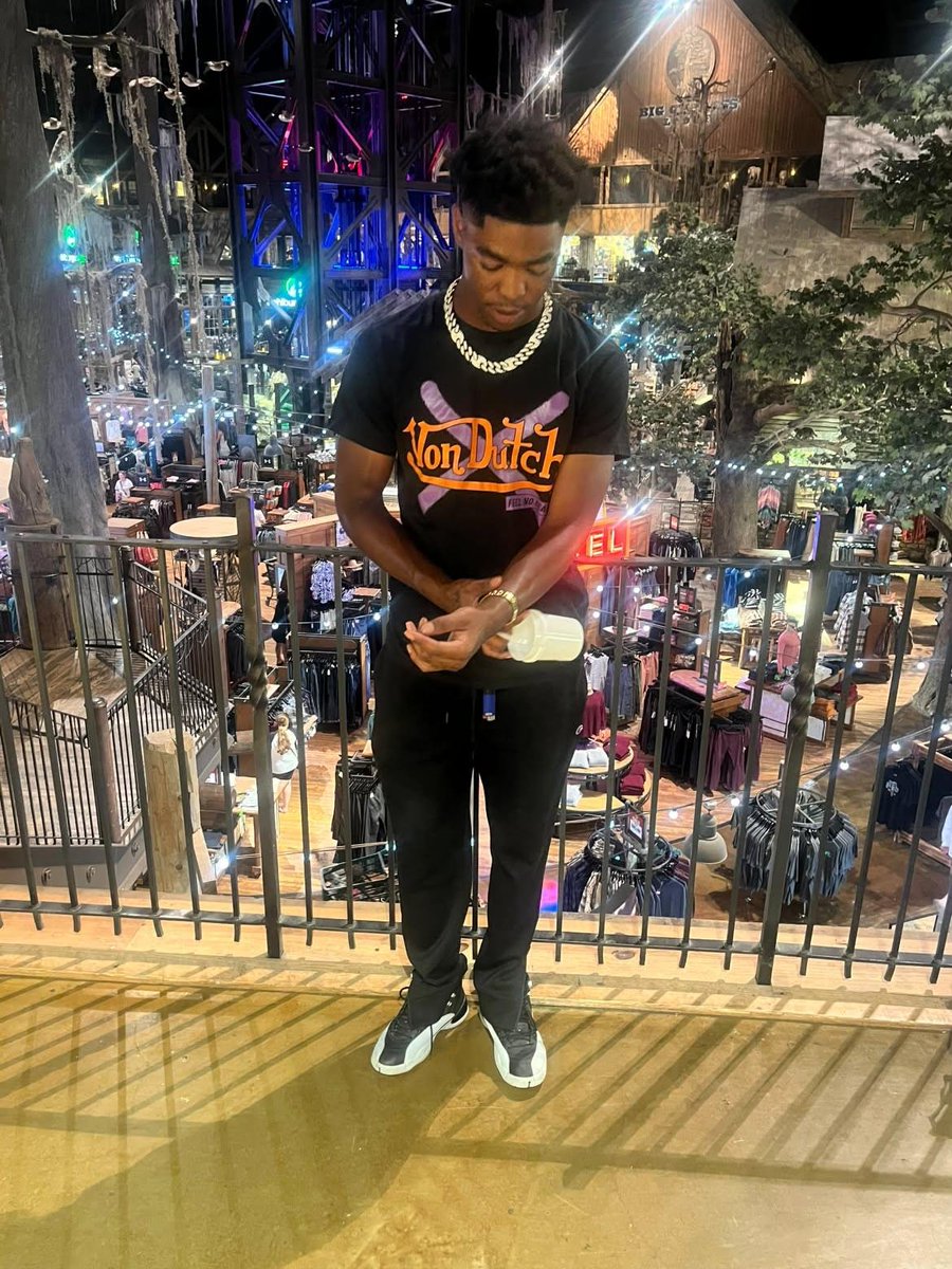 Zae_Splatt's tweet photo. Popular Loner💜💪🏽
#explorepage 
#TKO🍇 https://t.co/WONgKsVxvI