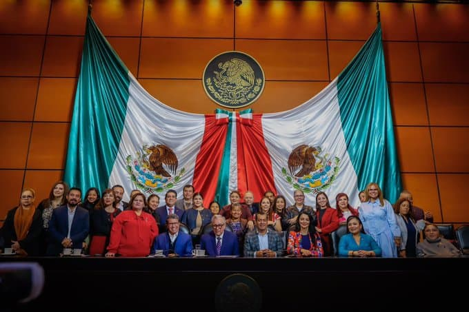 DonRazonMx's tweet photo. @ZuritaCarpio Puede ser, pero la prefiero mil veces a la de los #narcopolíticos https://t.co/ArTrqHKvSj