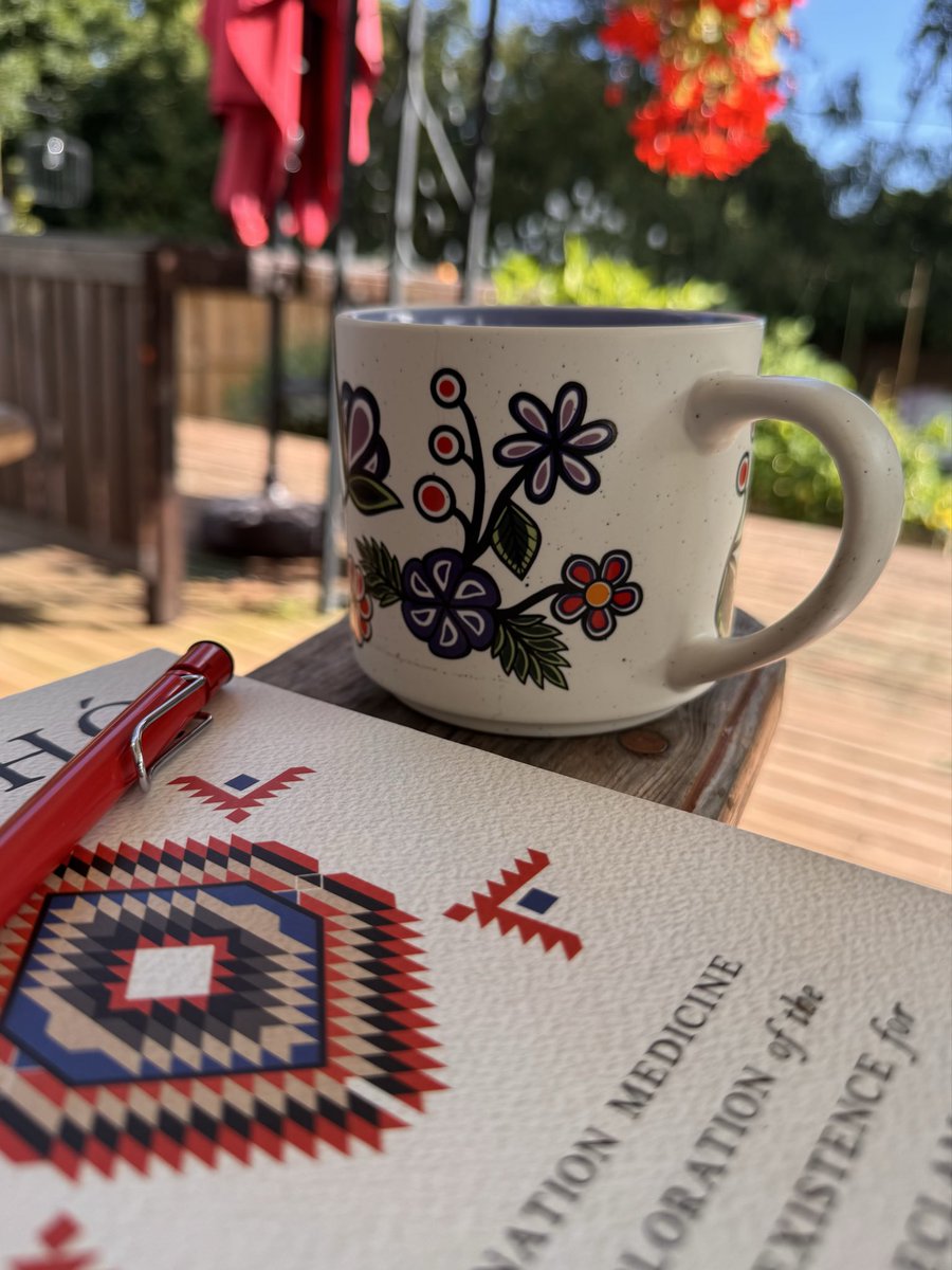 HerDescendent's tweet photo. Mid morning coffee with a book. https://t.co/RQ9gWv1I1U