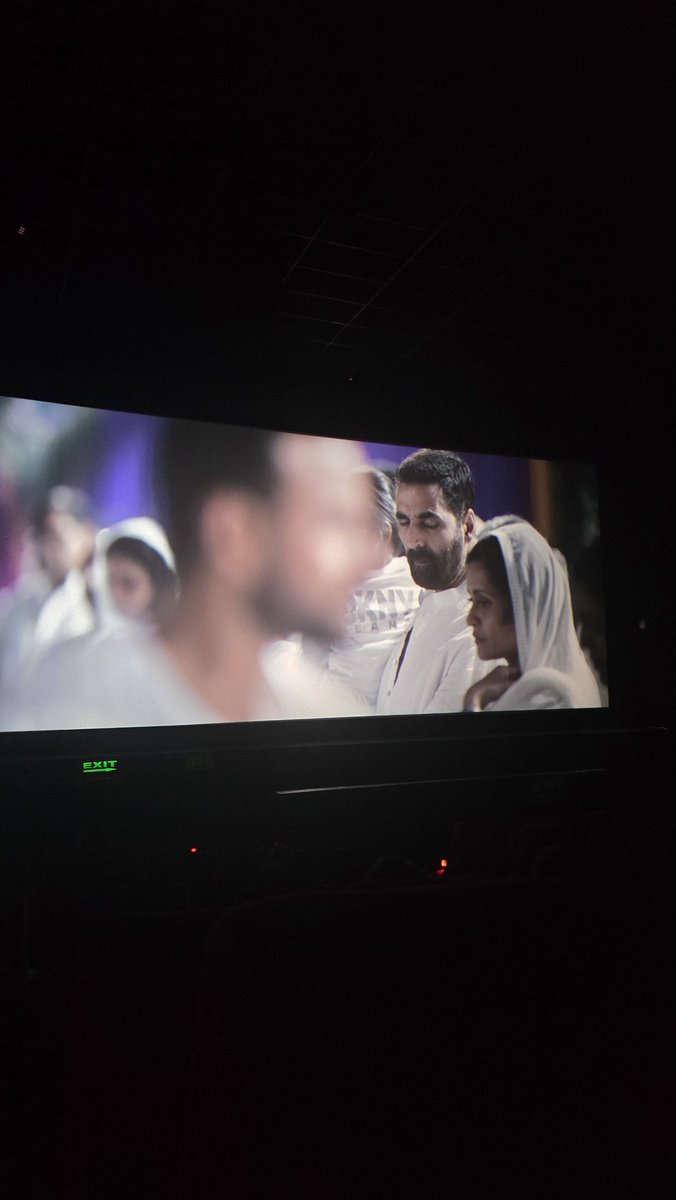 BollyFoodie's tweet photo. 1 hour into #Haiwaan 🎬🔥
Akshay Kumar @akshaykumar &amp; Saif Ali Khan together on the big screen after 18  years — and the face-off is definitely the highlight so far. 👀
@priyadarshandir and feeling emotional to see #AsraniJi one last time on big screen🥹 https://t.co/JD8WmtXcZu