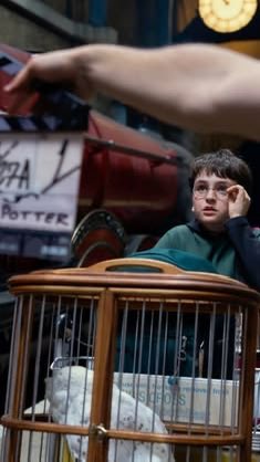 HarryPotterBrr's tweet photo. RUMOR 

As gravações de Harry Potter e a Câmara Secreta, 2ª temporada da série da HBO, teriam sido adiadas de agosto para outubro.

Segundo o The Sun, os roteiros ainda passam por revisões e algumas versões teriam sido descartadas porque os responsáveis querem deixar a história “perfeita” antes das filmagens. ⚡️🪄

A HBO ainda não confirmou oficialmente.