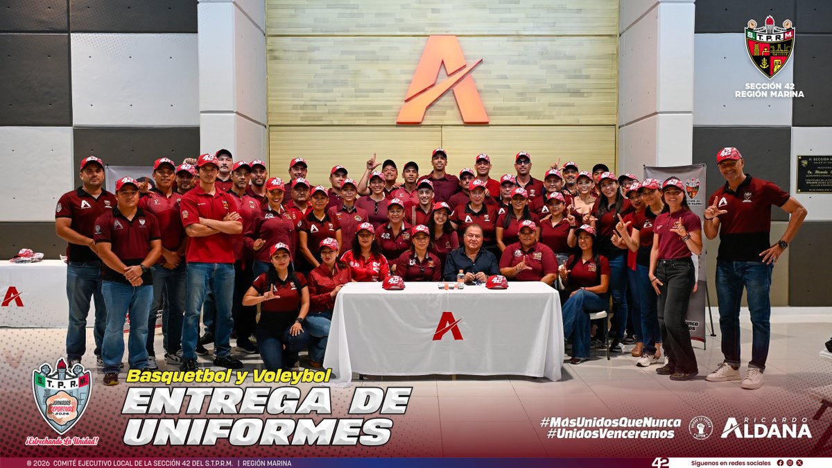 Seccion42_STPRM's tweet photo. Este próximo sábado 12 de septiembre comienzan los encuentros de basquetbol y voleybol varonil y femenil dentro de la Tercera Etapa de las Jornadas Deportivas PEMEX‑STPRM 2026.

Nuestro líder Luis Gerardo Pérez Sánchez realizó la tradicional entrega de uniformes a las y los jugadores que representarán a la Sección 42, reafirmando su compromiso con el deporte, la unidad y el desarrollo de nuestros equipos. 

Con palabras de motivación, invitó a cada deportista a portar la camiseta con orgullo, disciplina y compañerismo, valores que han distinguido a nuestra Sección durante tantos años.

Ahora toca apoyar a nuestras selecciones y celebrar el esfuerzo de quienes llevarán el nombre de la Sección 42 a la cancha.

¡Etiqueta a tu jugador favorito en nuestra galería completa de la página de Facebook y envíale tu mensaje de apoyo! La fuerza de nuestra afición también juega.

https://t.co/x6f6EqeSSB

#SomosSTPRM #MásUnidosQueNunca #UnidosVenceremos
@lgps03101 @MarcoAzuara1