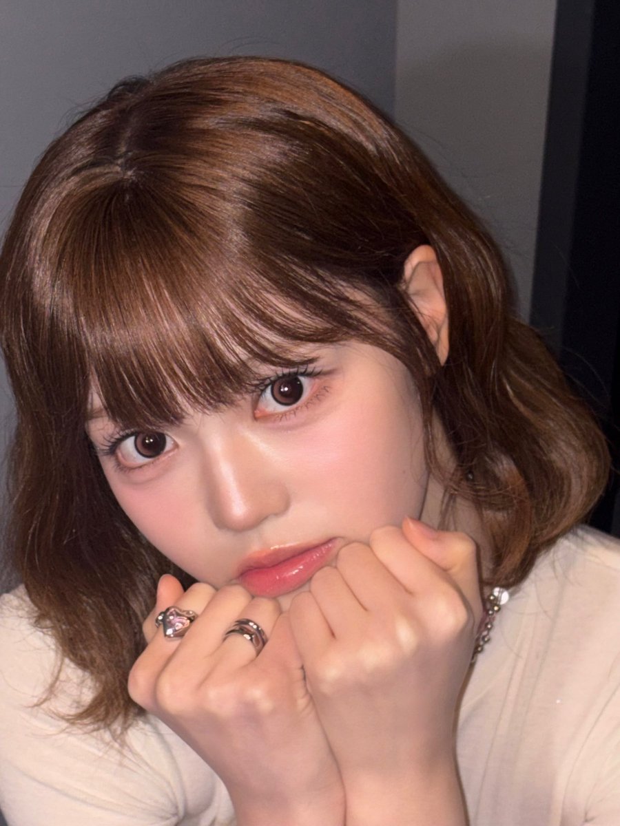 SaebiFrance's tweet photo. ◜📱TWITTER - 10.09.26◞

› chaleureuse et douce, duveteuse et scintillante, émouvante et palpitante, c’est Jeong Saebi, la petite dernière💖⭐️💐🥰💕🍩

#SAEBI #JEONGSAEBI #정세비 
#IZNA #이즈나 https://t.co/mYqO2YNGDk