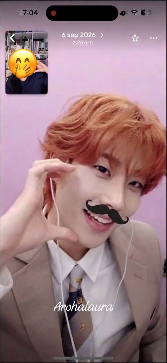 ArohaLaura's tweet photo. Le pedí a MJ un: ¡Viva México! por las fiestas patrias, lo dijo supertierno 😭 y no podían faltar las selfies con filtro de bigotito 🤭. Ahora si estamos ready 🇲🇽 Amo a nuestros Astros versión mexicana 

#Mj #엠제이 #Astro #아스트로 #VivaMexico https://t.co/EGJ9vRNGdX
