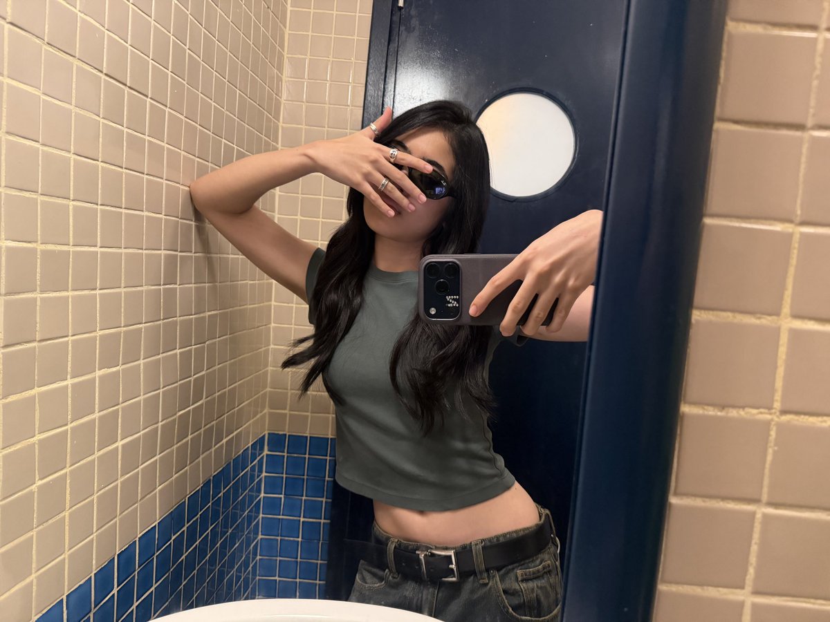 nianaguerrero's tweet photo. 💇🏻‍♀️💇🏻‍♀️💇🏻‍♀️ https://t.co/1K1Qrc6LiJ
