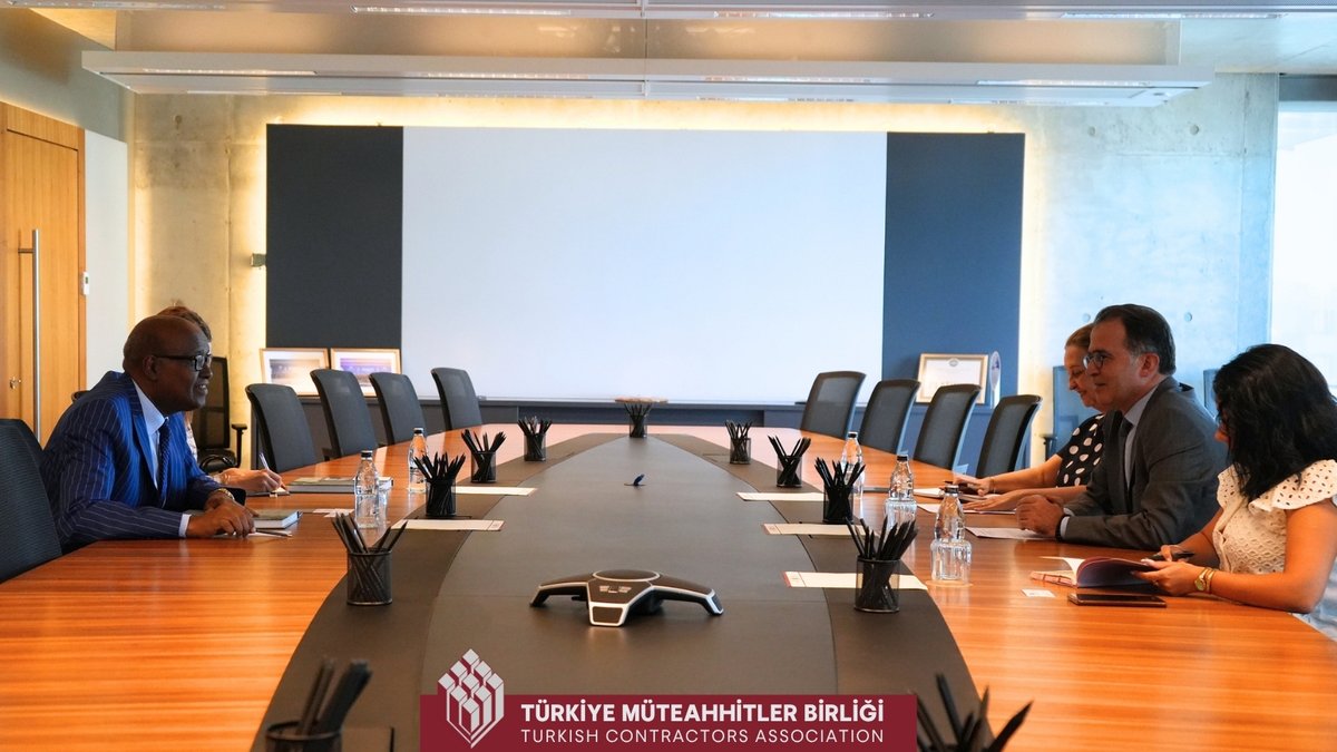 TMB_TCA's tweet photo. Cibuti Cumhuriyeti’nin Ankara Büyükelçisi Sayın Aden Houssein Abdillahi’nin Birliğimizi ziyaretinde, inşaat sektöründe işbirliği imkanlarına yönelik görüş alışverişinde bulunuldu.

-----

During the visit of H.E. Aden Houssein Abdillahi, Ambassador of the Republic of Djibouti to Ankara, to our Association, views were exchanged on opportunities for cooperation in the construction sector.

@AdenHAbdillahi 
@djiboutiembassy 

#constructtheworld #TürkiyeMüteahhitlerBirliği #TurkishContractorsAssociation #ekonomininlokomotifi