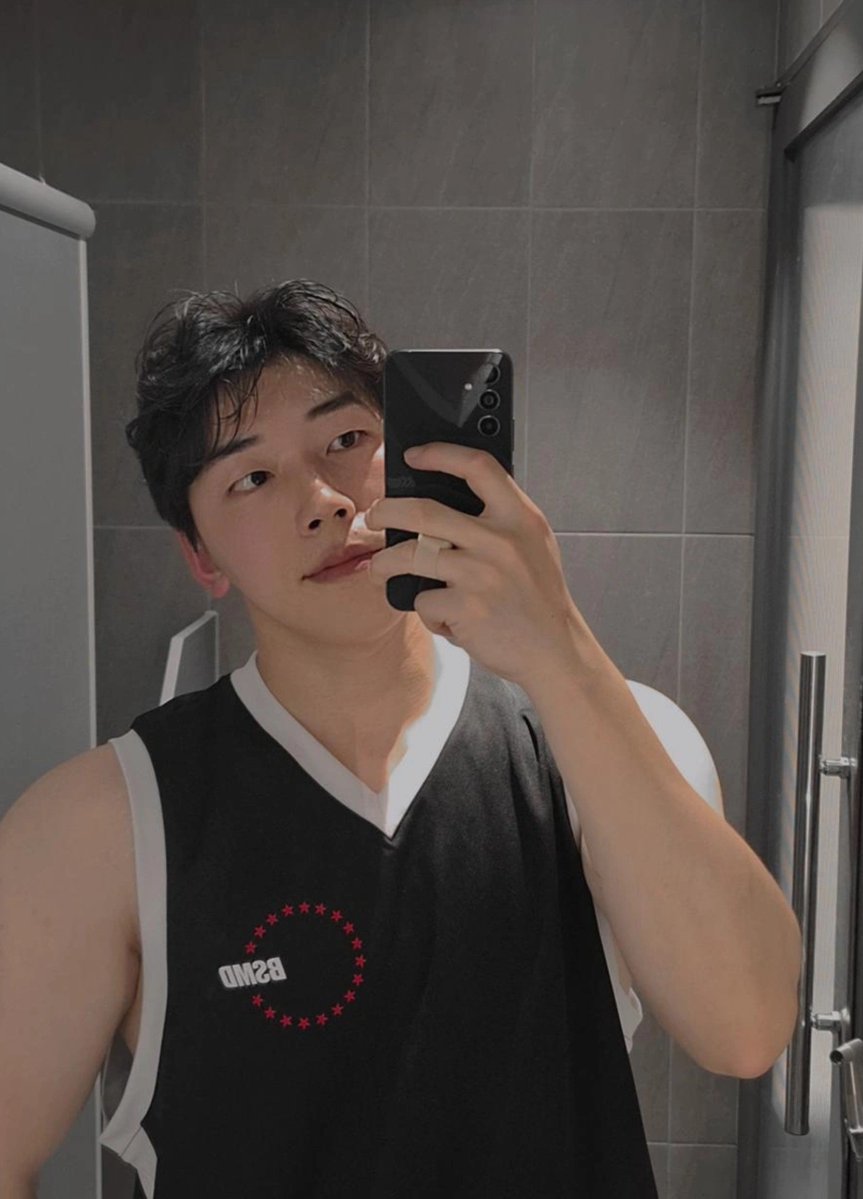 kuroo255's tweet photo. 오늘도 운동 완료
#광주 #헬스 https://t.co/V2teTjkSje