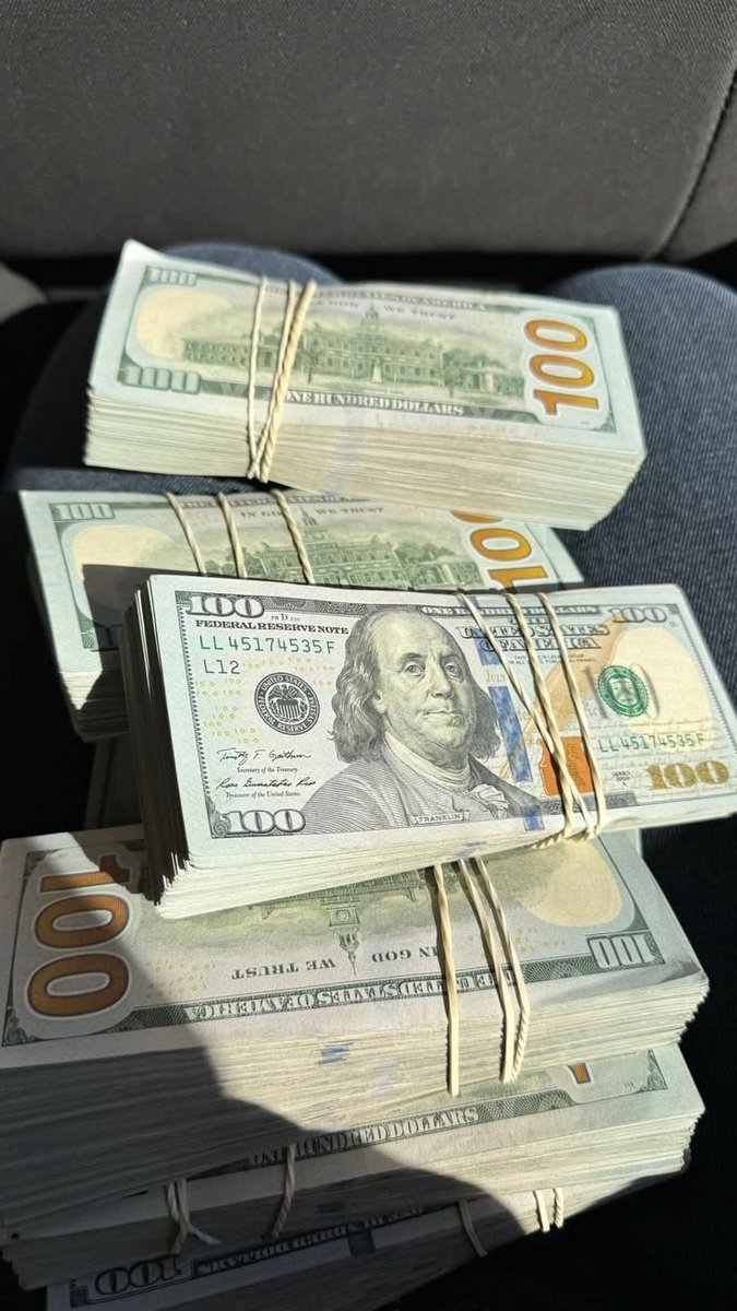 Moneyaligns's tweet photo. Moneyfesting 💵💵💵 https://t.co/L8JHetGGaG
