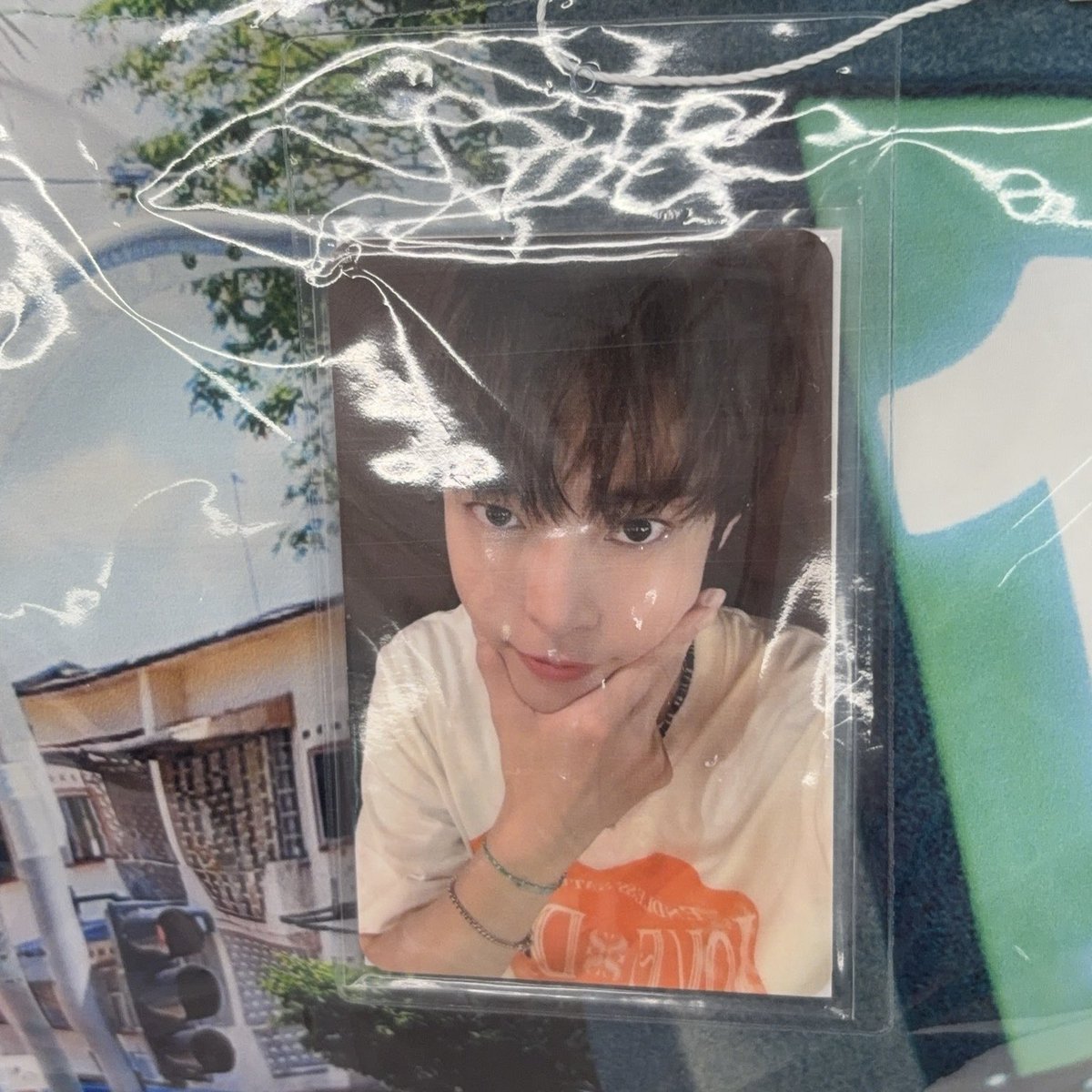 _02l409's tweet photo. 여행2일💛でかウィシ×2見に行ってドヨンpのお兄ちゃんへ자만추したかわいい未所持のトレカ付きカバンをお土産にㅋㅁㅋ🍊 https://t.co/hJrNBUKEHQ