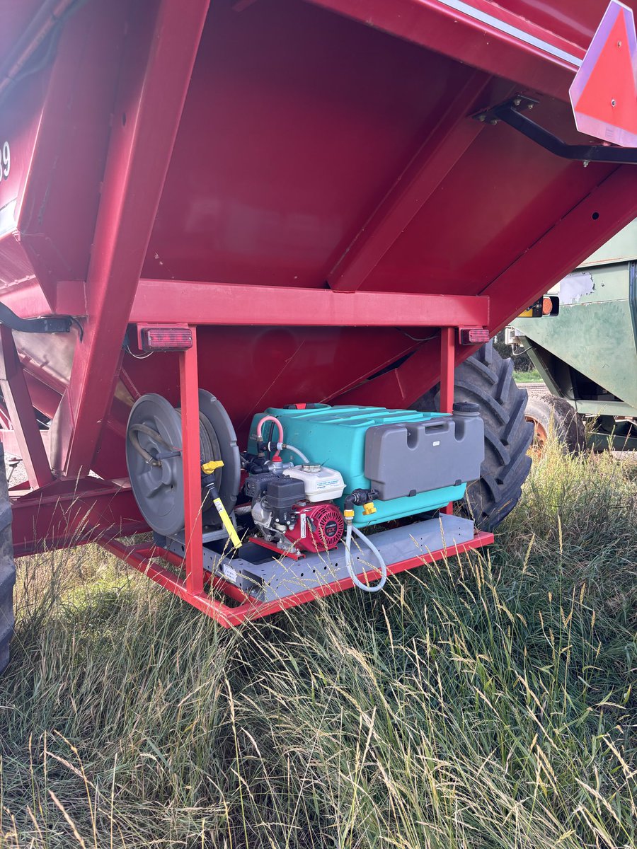 heggie17's tweet photo. 2011 Brent grain cart. Agrimatics, fire kit. 27,500$. Retweets appreciated https://t.co/FxbPK1h8Tk