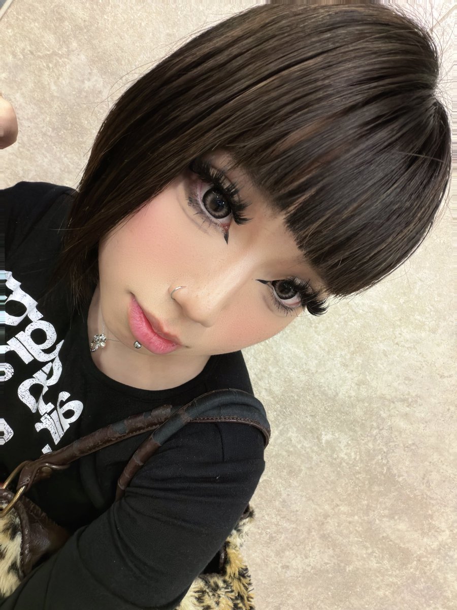 mhecbq's tweet photo. ララボトルありがとうございました~🎶
当分は平日に入れないの残念です😞
次は17日います🎶アニコスday来てね https://t.co/qm20OYiyv4