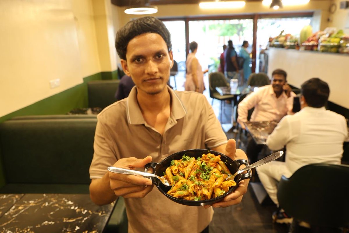 Vincentsjotting's tweet photo. #Thaagam : a real café in Mylapore: sandwich: samosas: momo: pasta: tea 
: juices. Opp the tank. A cool place to sit and snack in peace. Nice venture by Dad-Son duo. Pocket friendly. https://t.co/ka2XZtTBRc