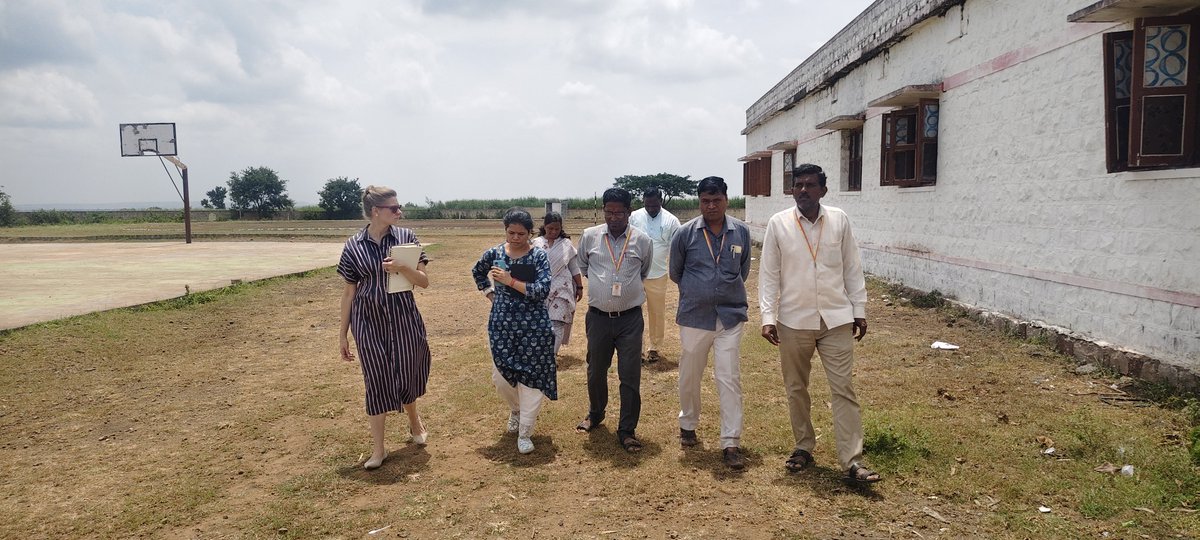 eotphukkeri's tweet photo. ನವದೆಹಲಿಯ Inclusion Economics India Centre (IEIC) ತಂಡವು ಬೆಳಗಾವಿ ಜಿಲ್ಲೆಯ ಹುಕ್ಕೇರಿ ತಾಲೂಕಿನ ಹುಲ್ಲೋಳಿ ಗ್ರಾಮ ಪಂಚಾಯತಿಗೆ ಭೇಟಿ ನೀಡಿ, ಕ್ಷೇತ್ರ ಪರಿಶೀಲನೆ ನಡೆಸಿತು. https://t.co/Mn4hCYbRnO