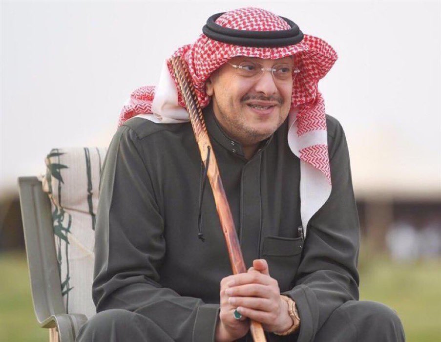 alsmariABD's tweet photo. نصرك ينتظرك، وجمهوره ينتظرك، ومكانك في منصة تسليم كؤوس البطولات بالبشت والعقال إن شاء الله، وليس (مْطامّر) في المدرجات وضحكات وبدون غترة!!

وناديك الذي أسعدته بدعمك، وجماهيره تنتظر ملكيتك للنادي العالمي، وأشهر نادٍ محليًا وعربيًا وعالميًا، لتسعدها ليس بالبطولات والسمعة فقط، بل باسمٍ يرفع الرأس: أمير الكرم والأدب والابتسامة التي لا تفارق محياه، و(ولد حبيب الشعب) خالد بن فهد بن عبدالعزيز آل سعود.

نعرف أن هناك أعداء (مندسين)، واللي على الكتف جاهزة لأعداء #النصر (المندسّين)، والعصا لمن عصى، ويارب تسعد الرياضة السعودية قبل ما تسعد ناديك الذي ينتظرك.