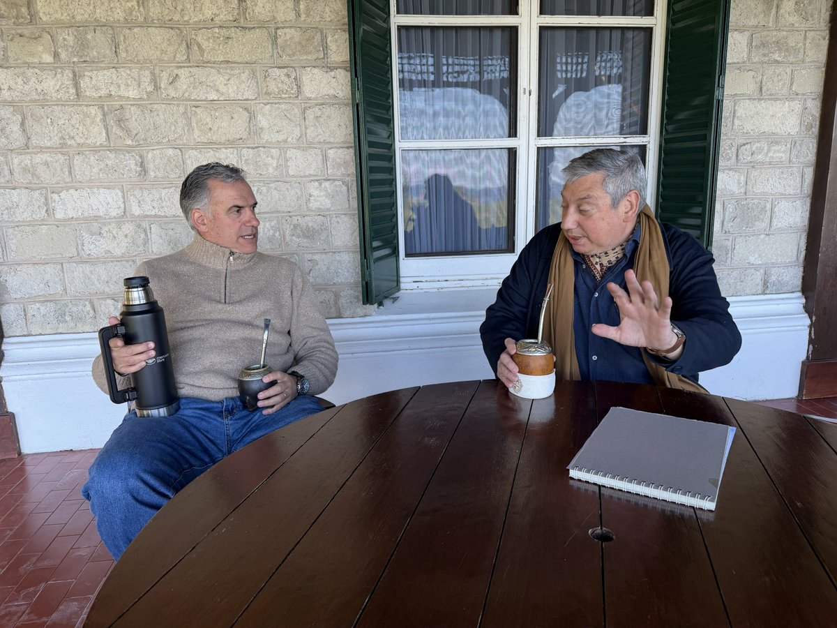 PajaroEnciso's tweet photo. Arrancando la charla con el Presidente @OrsiYamandu en Anchorena, rendimos homenaje al Gral. Aparicio Saravia con un minuto de silencio en su honor. @FloridaIDF @cintendentesuy https://t.co/shmQO1XkRE